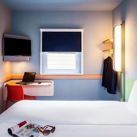Ibis Budget London Barking Barking  Exterior photo