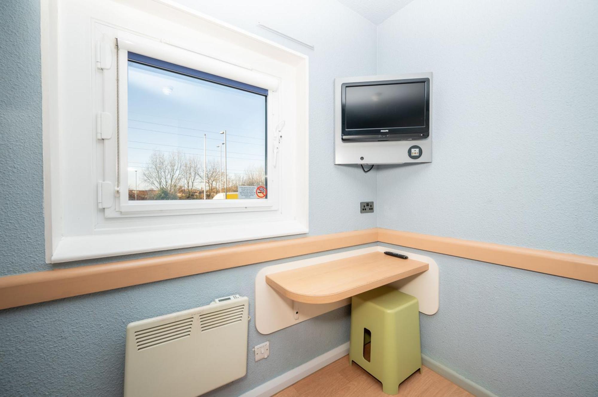 Ibis Budget London Barking Barking  Exterior photo