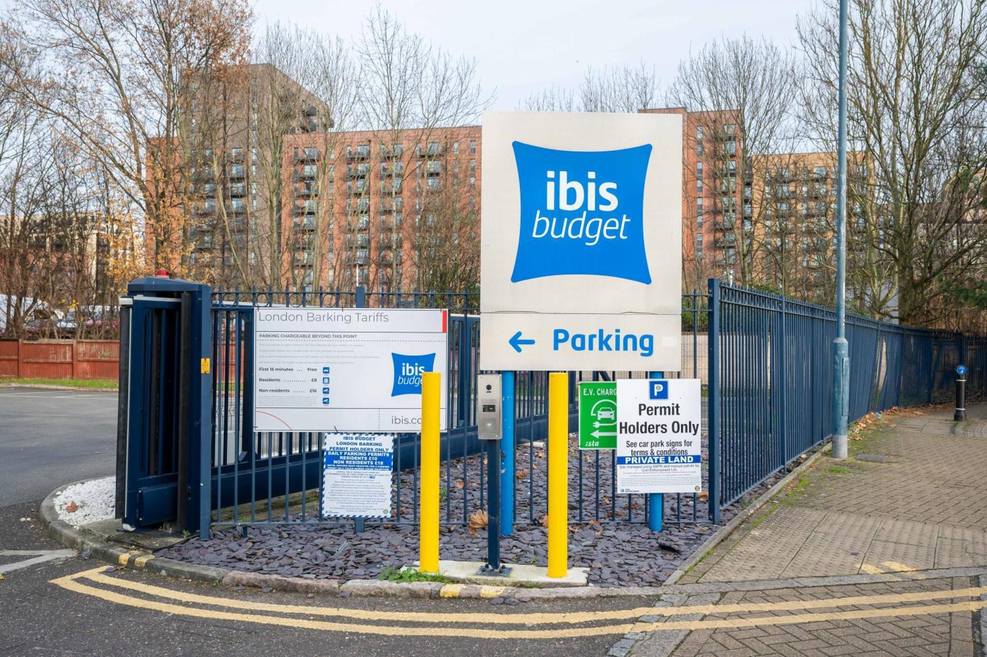 Ibis Budget London Barking Barking  Exterior photo
