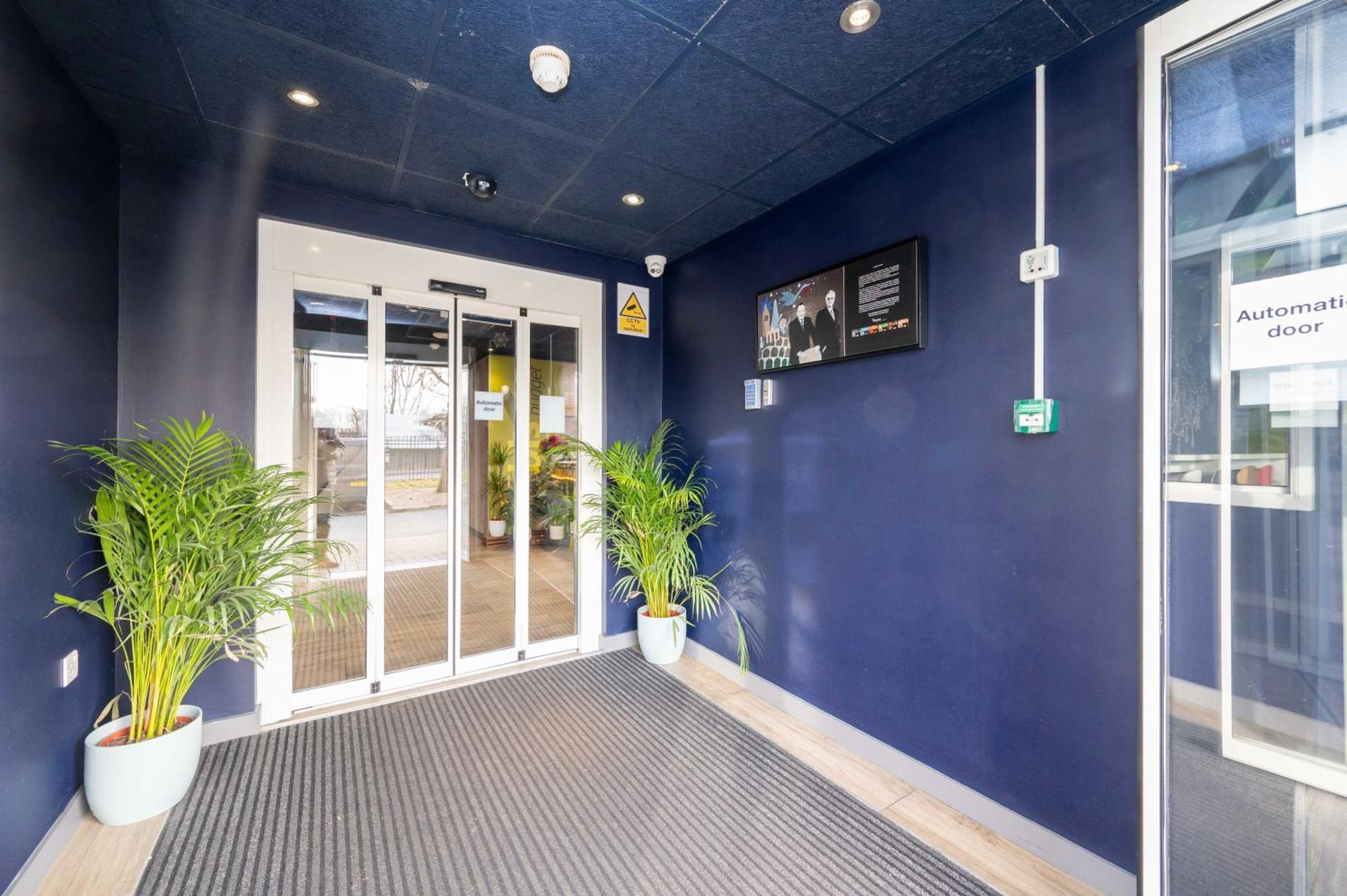 Ibis Budget London Barking Barking  Exterior photo
