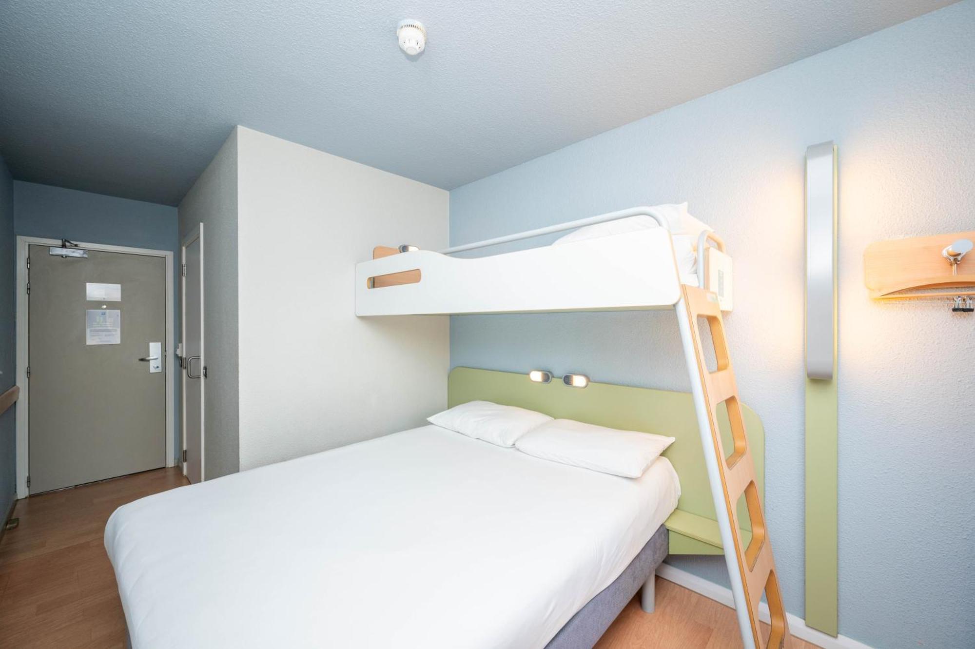 Ibis Budget London Barking Barking  Exterior photo
